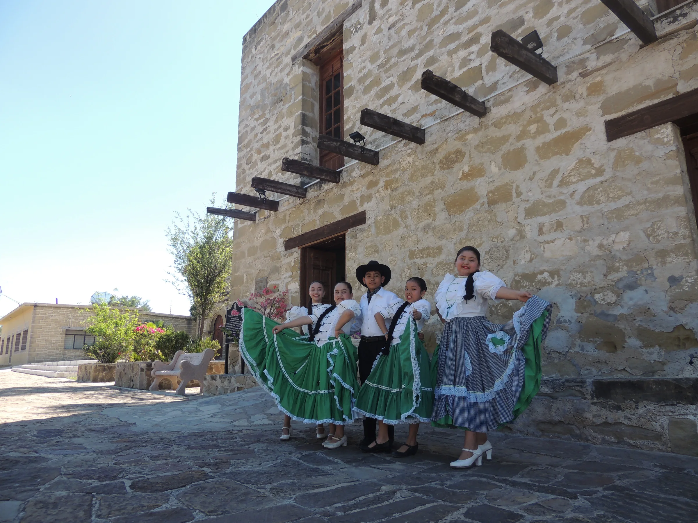 Actividad musical en la Casa de la Cultura de Mier